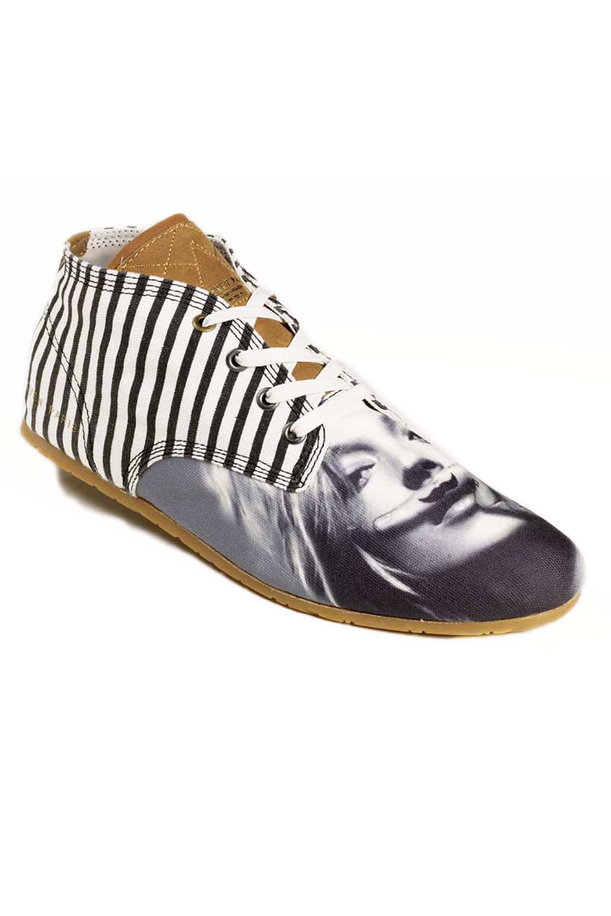 CANVAS Moustache Eleven Paris x New Sneaker Line