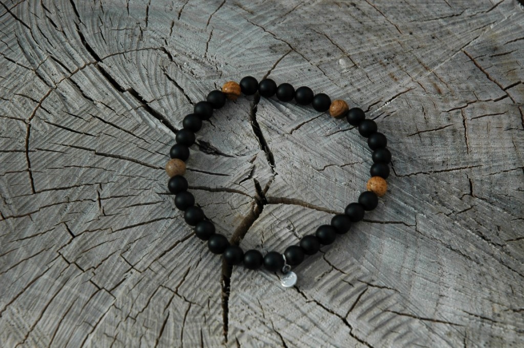 Matt Onyx with fossil details 6 mm Matt Onyx with fossil details 6 mm 1024x680 Viola Milano x Bracelets