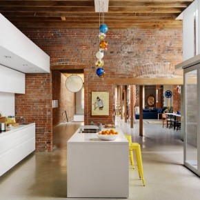 Modern Loft x 46 Water Street Heritage Building